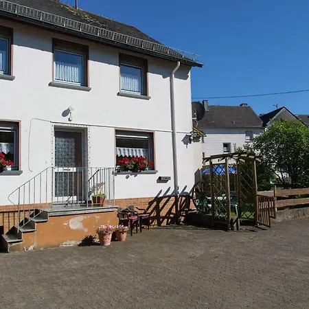 House Direct On Forest Edge For Alone