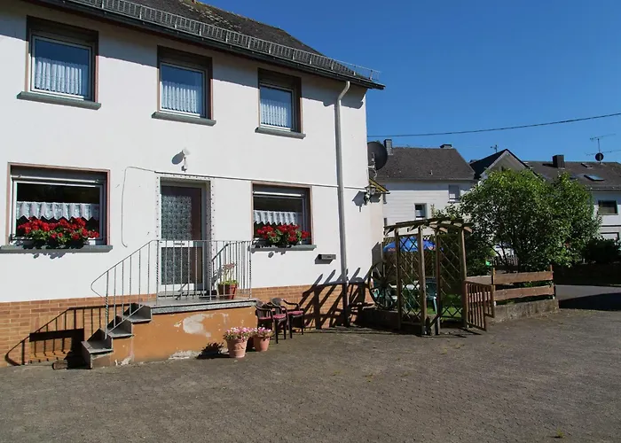 House Direct On Forest Edge For Alone